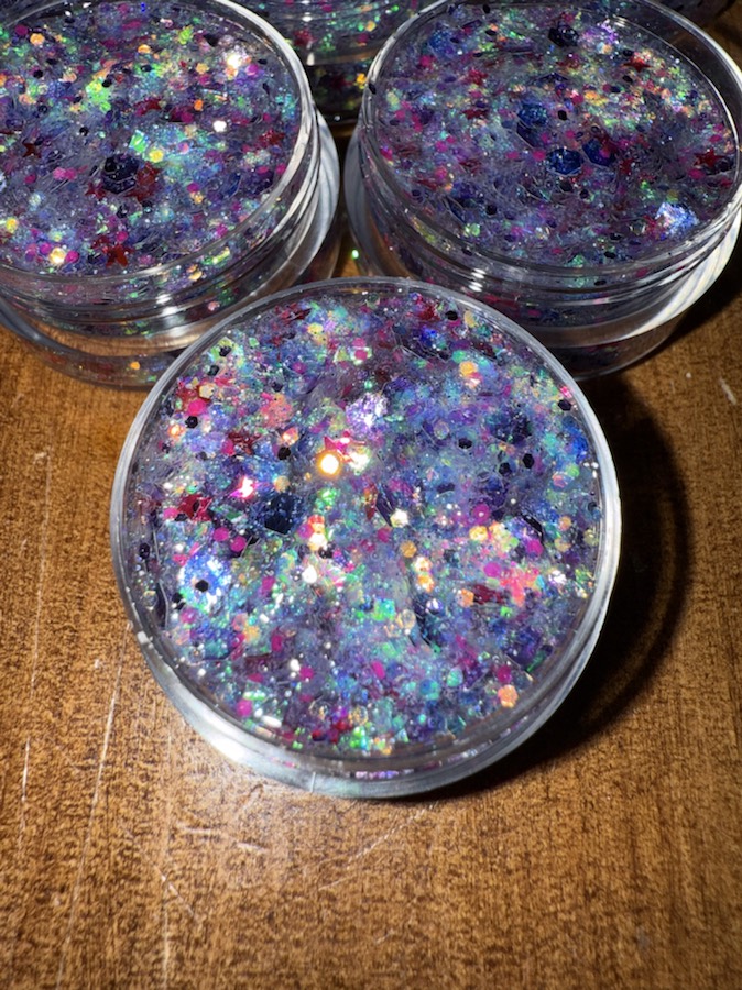 Après Sparkles glitter in action