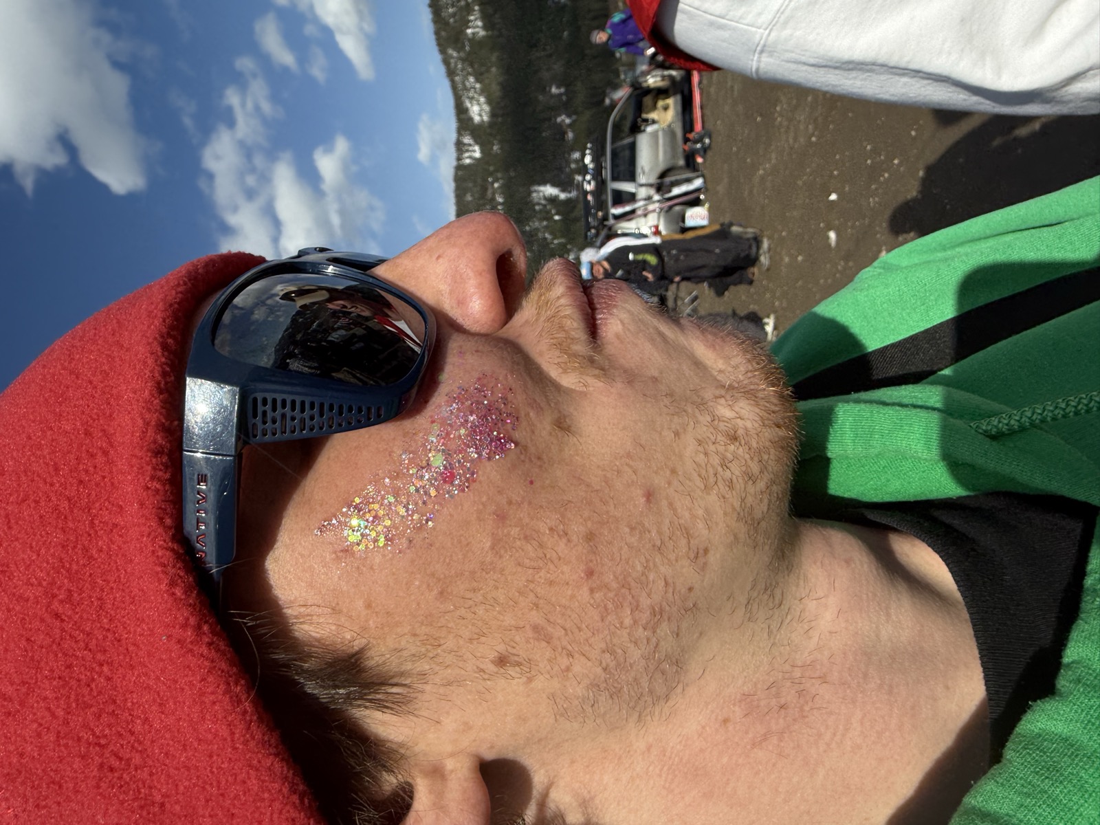 Après Sparkles glitter in action