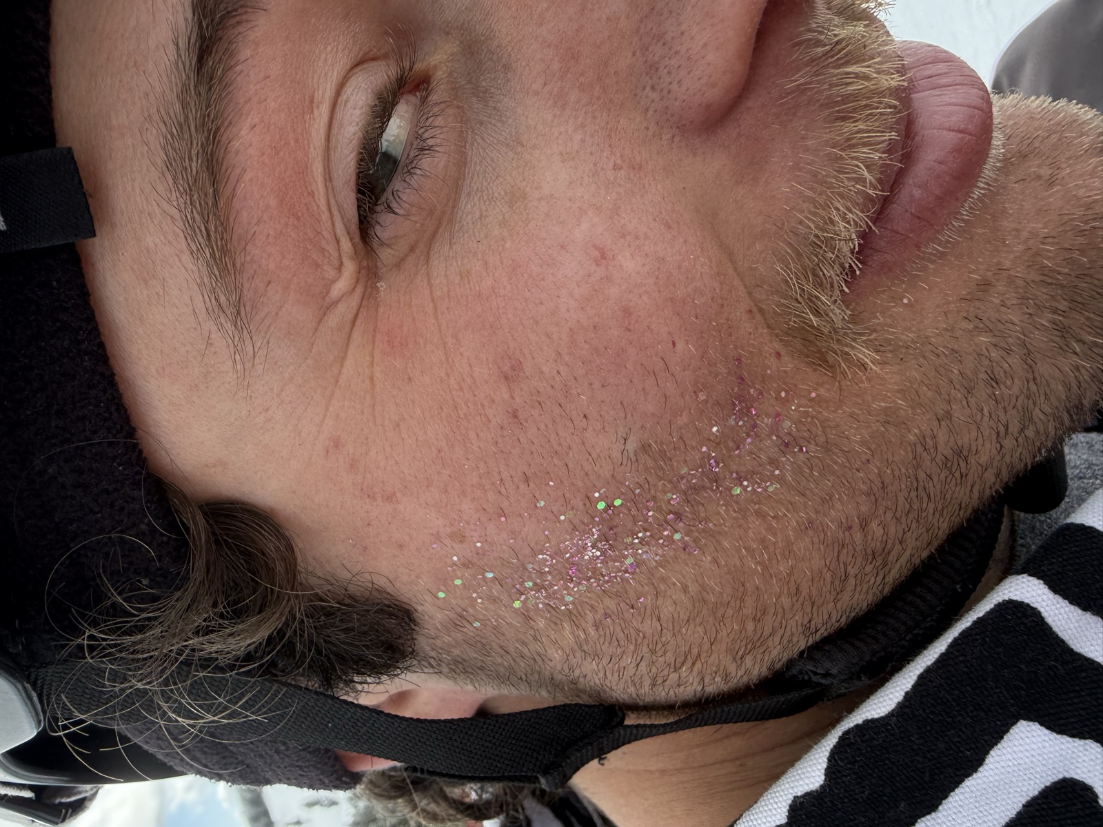 Après Sparkles glitter in action
